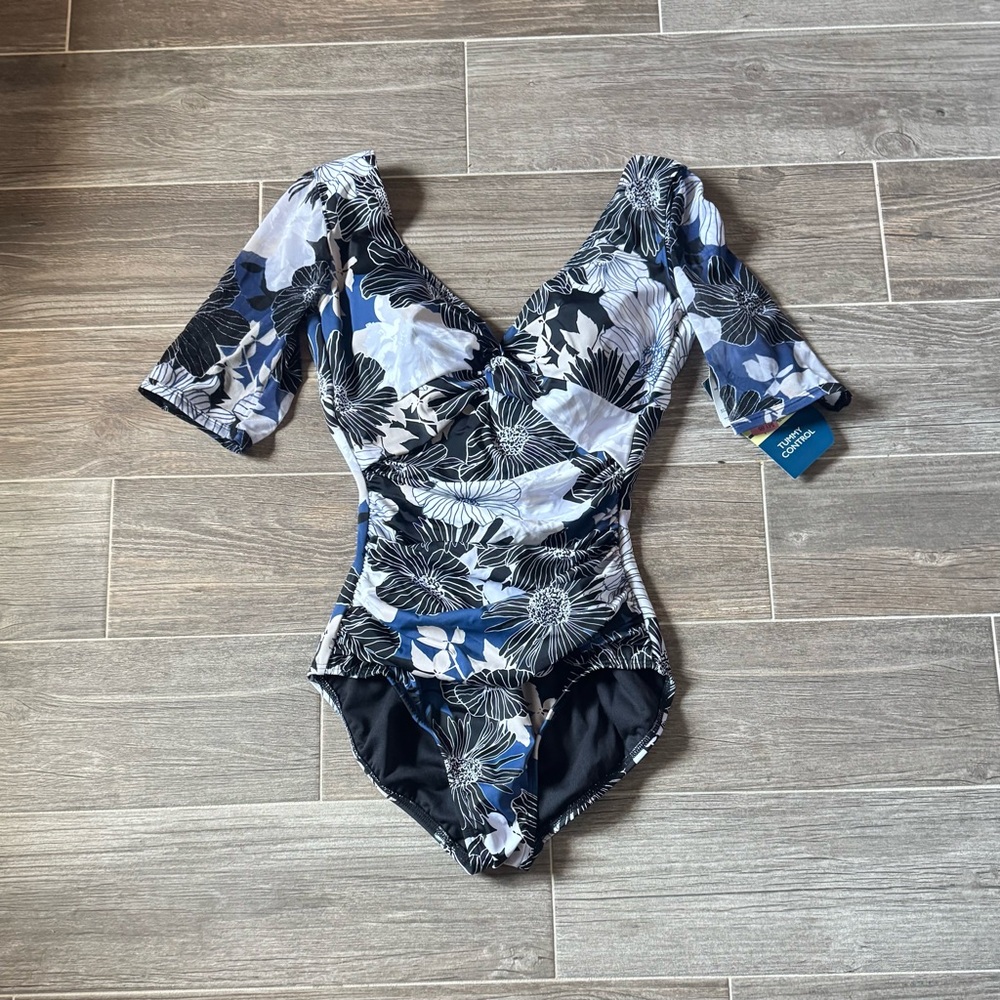 Shape Solver Chelsea Floral V-Neck One Piece Swimsuit/bodysuit size 8 (NWT)